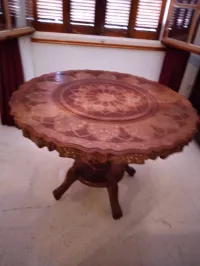 Table ronde massive 