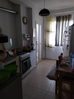 شقة-كراء-3-غرف-تيبازة-القليعة-الجزائر