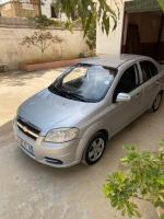 citadine-chevrolet-aveo-4-portes-2007-exclusive-algerie