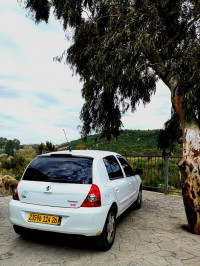 voitures-renault-clio-campus-2014-medea-algerie