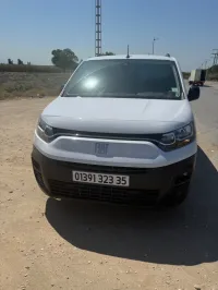 Fiat Doblo 2023 Italien