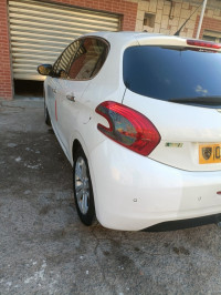 voitures-peugeot-208-2014-allure-setif-algerie