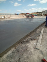 construction-travaux-dallage-industriel-beton-lisse-et-epoxy-resine-baraki-alger-algerie