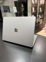 Surface Laptop 5 by Microsoft neuf i5-12em EVO 8GB DDR5 /256 écran 3K 13,5 inch tactile