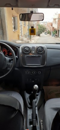 سيارة-صغيرة-dacia-sandero-2018-stepway-restylee-وهران-الجزائر
