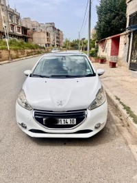 سيارات-peugeot-208-2014-البويرة-الجزائر