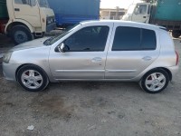 voitures-renault-clio-campus-2013-chelghoum-laid-mila-algerie