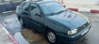 سيارات-volkswagen-polo-classique-2001-الجزائر-وسط