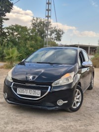 voitures-peugeot-208-2012-active-ngaous-batna-algerie