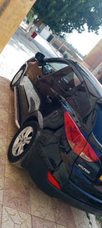 سيارات-hyundai-tucson-2012-آفلو-الأغواط-الجزائر