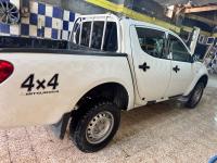 utilitaire-mitsubishi-l200-2013-doube-cabine-evolution-tlemcen-algerie