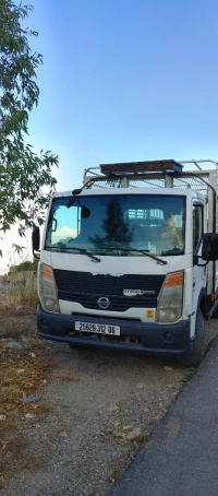 Nissan Cabstar nt400 2012