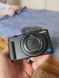 آلة-تصوير-sony-zv1-tres-bon-etat-بئر-الجير-وهران-الجزائر