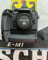 cameras-olympus-em-1-avec-2-batterie-plus-grip-constantine-algeria