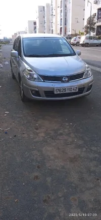 Nissan Tiida 5 portes 2010 