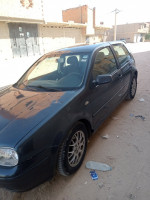 moyenne-berline-volkswagen-golf-4-2001-collo-skikda-algerie