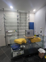 alimentaire-et-restauration-comptoir-vitrine-tabaccosmetique-oran-algerie