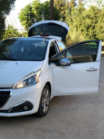 voitures-peugeot-208-2012-oued-rhiou-relizane-algerie