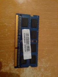 RAM 4 GB 