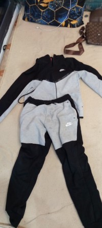 tracksuits-ensemble-nike-tech-oran-algeria