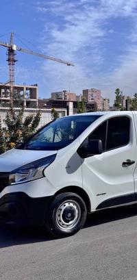 van-renault-traffic-2016-chlef-algeria