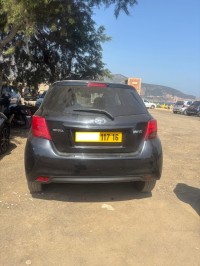 سيارات-toyota-yaris-2017-lounge-بئر-خادم-الجزائر