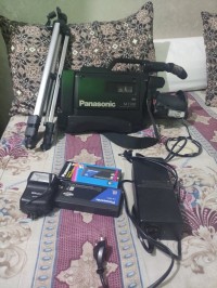 كاميرا-فيديو-camera-panasonic-3500-باش-جراح-الجزائر