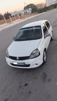 voitures-renault-clio-campus-2012-bye-mascara-algerie