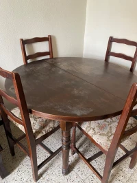 Table ronde pour salle à mangé