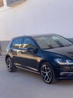 moyenne-berline-volkswagen-golf-7-2019-mostaganem-algerie