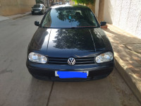 moyenne-berline-volkswagen-golf-4-1999-oran-algerie