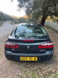 voitures-renault-laguna-2-2003-beni-zid-skikda-algerie