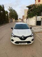 moyenne-berline-renault-clio-5-2021-algerie