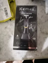 Kemei Tondeuse Sans Fil lavable Rechargeable avec lamp pour hommes et femmes KM-3208