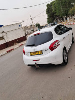 voitures-peugeot-208-2015-allure-algerie