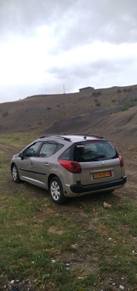 سيارات-peugeot-207-sw-2009-خليل-برج-بوعريريج-الجزائر