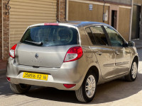 voitures-renault-clio-3-2012-bordj-el-kiffan-alger-algerie