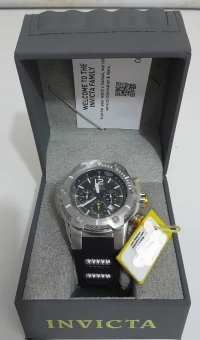 MONTRES INVICTA HOMME 