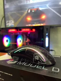 Souris Glorious Model D ( Wired )