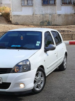 citadine-renault-clio-campus-2013-bye-zeghaia-mila-algerie