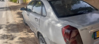 voitures-chevrolet-optra-5-portes-2005-laghouat-algerie