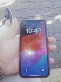 هواتف-ذكية-iphone-11-أحمر-العين-تيبازة-الجزائر