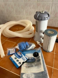 Pompe / filtre INTEX neuf kit complet