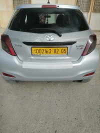 سيارات-toyota-yaris-2012-باتنة-الجزائر