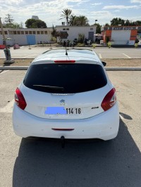 سيارات-peugeot-208-2014-allure-البليدة-الجزائر