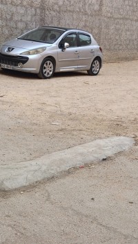 سيارات-peugeot-207-2009-sportium-بسكرة-الجزائر