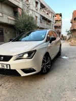 voitures-seat-ibiza-2014-black-line-mila-algerie