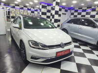 voitures-volkswagen-golf-7-2017-confortline-corso-boumerdes-algerie