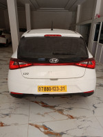 moyenne-berline-hyundai-i20-2023-ess-el-eulma-setif-algerie