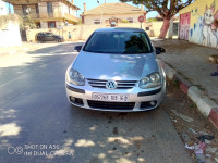 moyenne-berline-volkswagen-golf-5-2003-kolea-tipaza-algerie